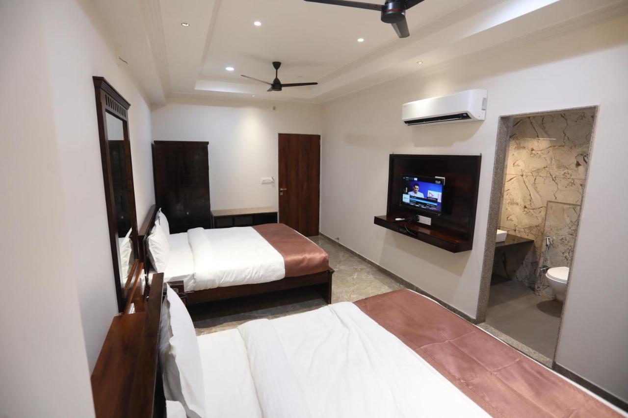 Chandan Kasturi Resort Dariāwad Extérieur photo
