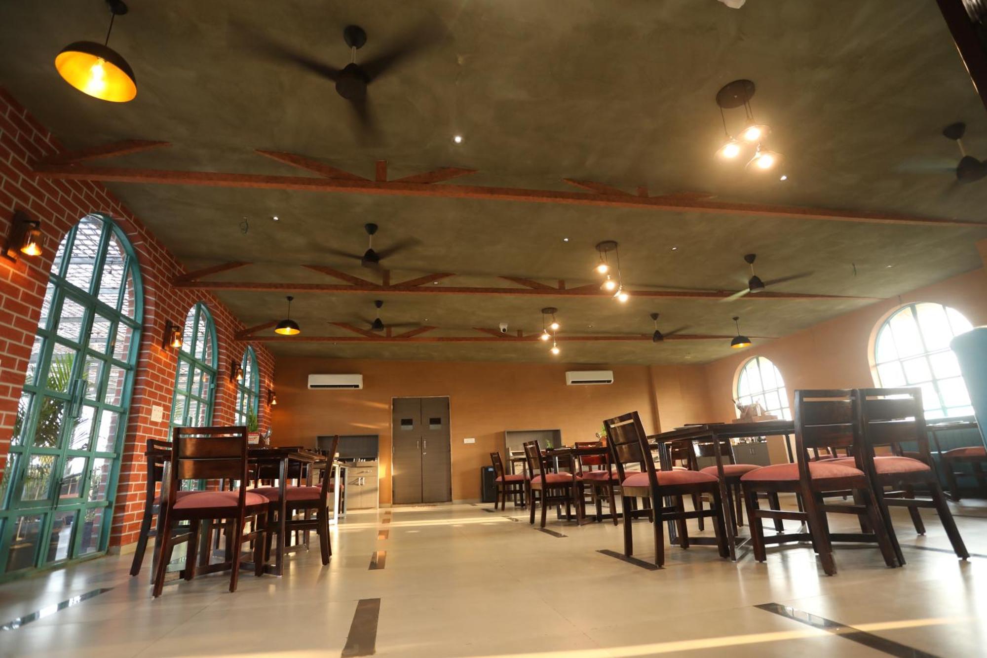 Chandan Kasturi Resort Dariāwad Extérieur photo