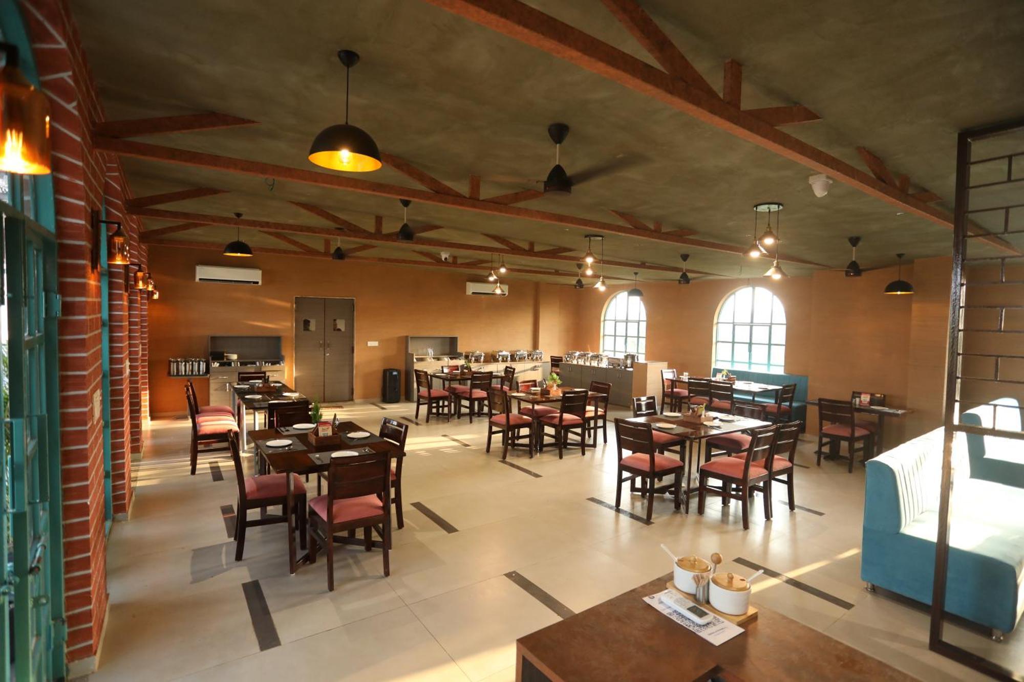 Chandan Kasturi Resort Dariāwad Extérieur photo